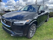 2022 Volvo XC90 T6 AWD Momentum (6-Seat)