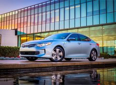 Riez au visage des pétrolières avec la Kia Optima PHEV 2018