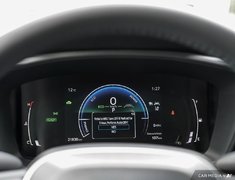 2023 Toyota Corolla SE AWD + LOW KMS