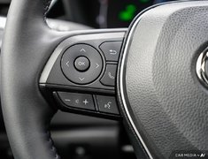 2023 Toyota Corolla SE AWD + LOW KMS