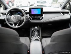 2023 Toyota Corolla SE AWD + LOW KMS