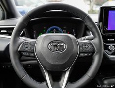 2023 Toyota Corolla SE AWD + LOW KMS