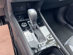 2023 Nissan Kicks SR CVT