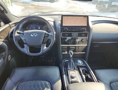 2023 Infiniti QX80 PROACTIVE // 8 PASSENGER