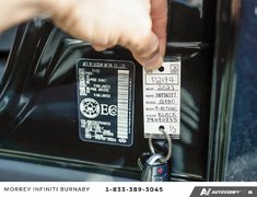 2023 Infiniti QX80 PROACTIVE // 8 PASSENGER