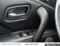 2023 Infiniti QX80 PROACTIVE // 8 PASSENGER