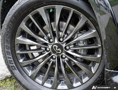 2024 Infiniti QX80 PROACTIVE // 7 PASSENGER