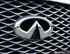 2024 Infiniti QX80 LUXE // ULTRA LOW KMS