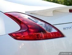 2019 Nissan 370Z coupe SPORT + ULTRA LOW KMS