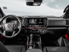 2025 Nissan Frontier PRO-4X Luxury