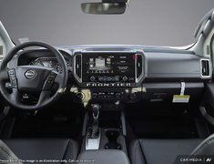 2025 Nissan Frontier SL