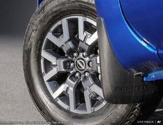 2025 Nissan Frontier SL