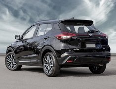 2024 Nissan Kicks Play SR PREMIUM