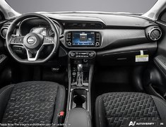 2025 Nissan Kicks Play SV