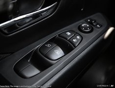2025 Nissan Kicks Play SV