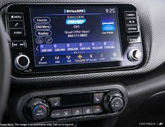 2025 Nissan Kicks Play SV