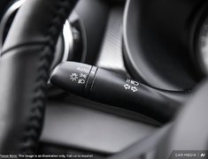 2025 Nissan Kicks Play SV