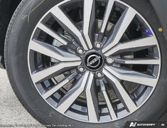 2025 Nissan Kicks Play SV