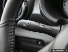 2025 Nissan Kicks Play SV