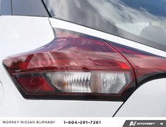 2025 Nissan Kicks Play SV CVT // 2.99% FINANCING