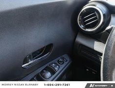 2025 Nissan Kicks Play SV CVT // 2.99% FINANCING