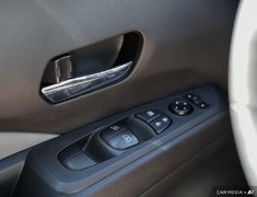 2021 Nissan Kicks SR CVT