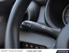 2023 Nissan Kicks S CVT + ULTRA LOW KMS