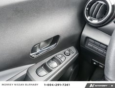 2023 Nissan Kicks SR CVT