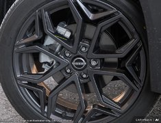 2025 Nissan Kicks SR PREMIUM SPRT WHL PKG