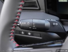 2025 Nissan Kicks SR PREMIUM SPRT WHL PKG