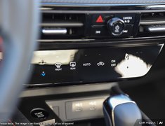 2025 Nissan Kicks SR PREMIUM