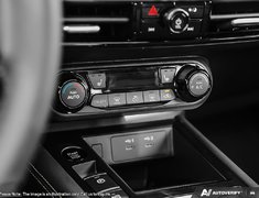 2025 Nissan Kicks SV PREMIUM