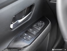 2025 Nissan Kicks SV PREMIUM