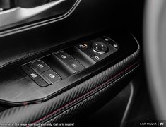 2025 Nissan Kicks SR PREMIUM SPRT WHL PKG