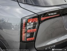 2025 Nissan Kicks SV PREMIUM