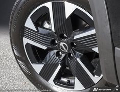 2025 Nissan Kicks SV PREMIUM