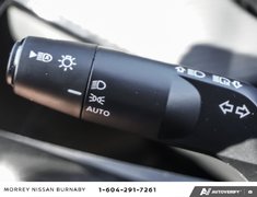 2025 Nissan Kicks SR AWD // ULTRA LOW KMS