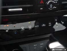 2025 Nissan Kicks SR AWD // 2.99% FINANCING