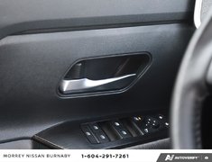 2025 Nissan Kicks SV AWD // 2.99% FINANCING!
