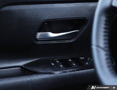 2025 Nissan Kicks SV AWD // 2.99% FINANCING!