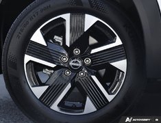 2025 Nissan Kicks SV AWD // 2.99% FINANCING!