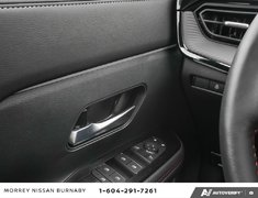 2025 Nissan Kicks SR AWD // 2.99% FINANCING