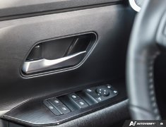 2025 Nissan Kicks SV AWD // 2.99% FINANCING!
