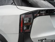 2025 Nissan Kicks SR AWD // LOW KMS