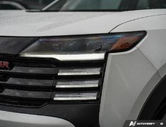 2025 Nissan Kicks SR AWD // LOW KMS