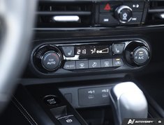 2025 Nissan Kicks SV PREMIUM