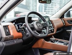 2024 Nissan Pathfinder PLATINUM // 2.99% FINANCING