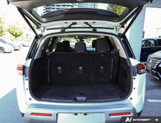 2024 Nissan Pathfinder SV 4X4 // 2.99% FINANCING
