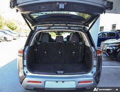2024 Nissan Pathfinder SV 4X4 // 2.99% FINANCING