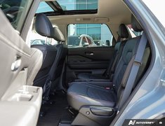 2024 Nissan Pathfinder PLATINUM // 2.99% FINANCING